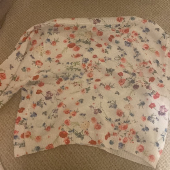 Long  sleeved   cropped top - Picture 2 of 7